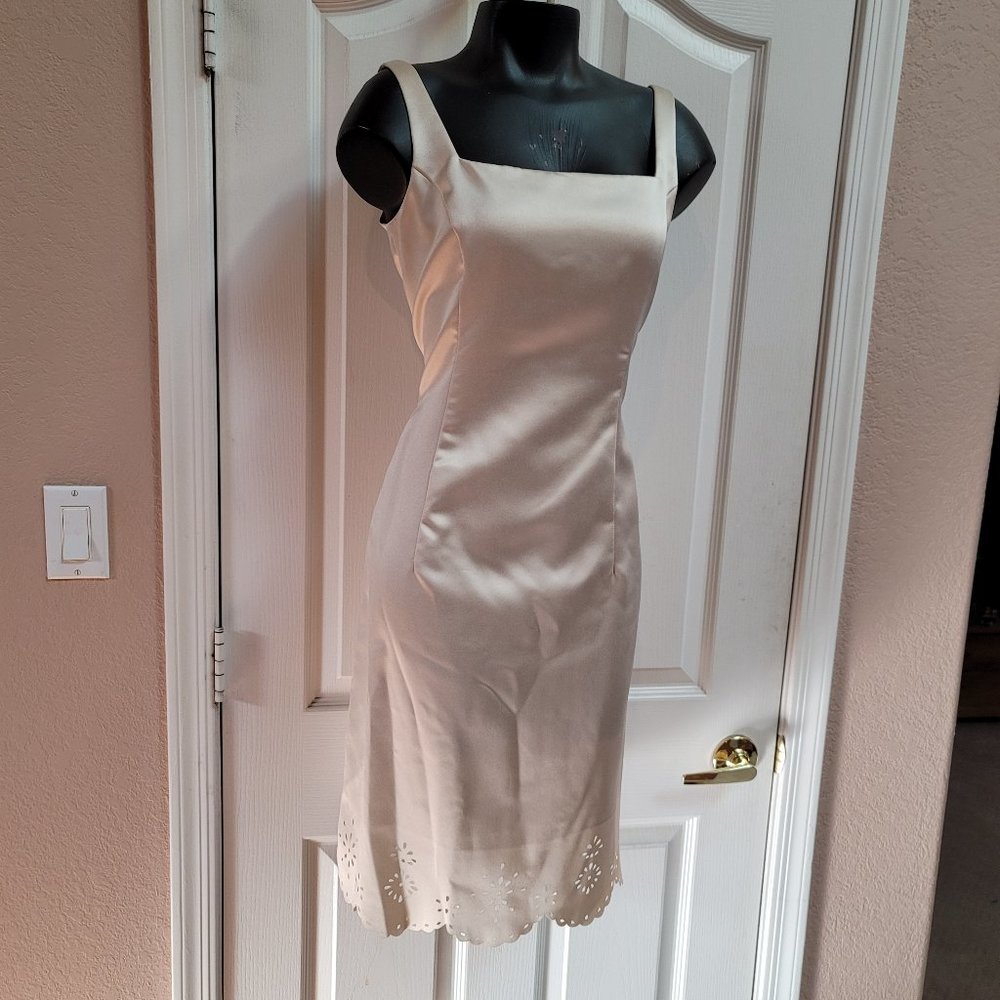 Champagne colored eyelet lace hem dress! Wedding Season!